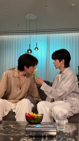 fav kiss sense bts 2....🥵 #huayong #shengshaoyou #qiudingjie #huangxing #xingqiu @kipuka_qiu @eliot_huang 