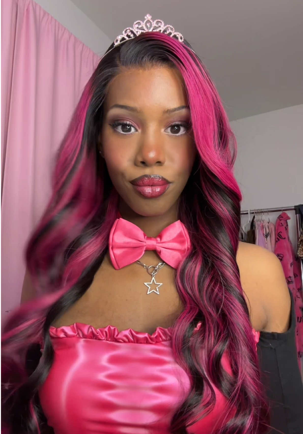 How am I supposed to top last year’s look this year ? 👀💋🖤 #monsterhigh #draculaura #costume #halloween #trashyy2k 