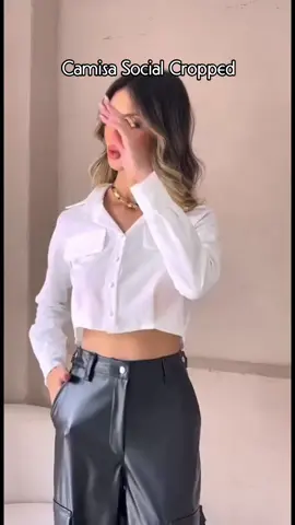 Camisa Cropped Manga Longa Com Botões Forrado Gostou ? Comenta EU QUERO que te envio o LINK  #cropped #camisasocialfeminina #modafeminina 