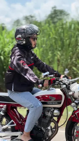 tak jemput apa mok jemput xixi Jacket by ; @rocketandwheels #cbgisel 