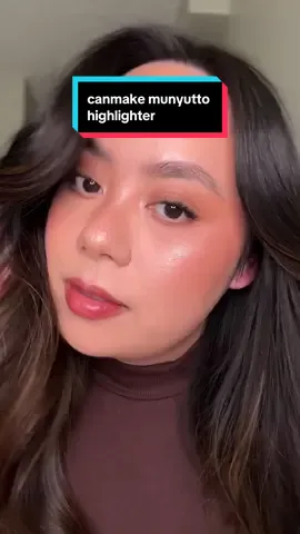 Japan’s viral glass-skin glow ✨  Canmake Munyutto Highlighter  #canmake #japanesemakeup #dewyskin #glowtok #jbeauty 