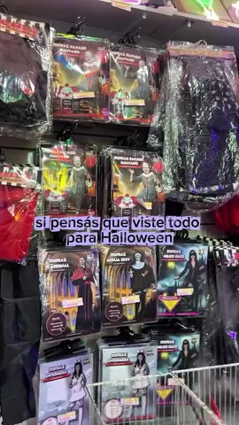 🎃 ¿Todavía no pasaste por el Cotillón? Entonces no sabés lo que es vivir Halloween de verdad. 👻 Tenemos disfraces, pelucas, máscaras, maquillaje, accesorios y carteles de neón, todo en un solo lugar para que armes tu fiesta con estilo y sin vueltas. Los mejores productos, la mejor variedad… y sí, también los mejores precios. 🧙‍♀️ Vení al local y viví Halloween como se tiene que vivir: con todo. 📍CONSTITUCIÓN 2635, CABA. #halloween #fiestadehalloween #nochedebrujas #fiestadedisfraces #disfraces  