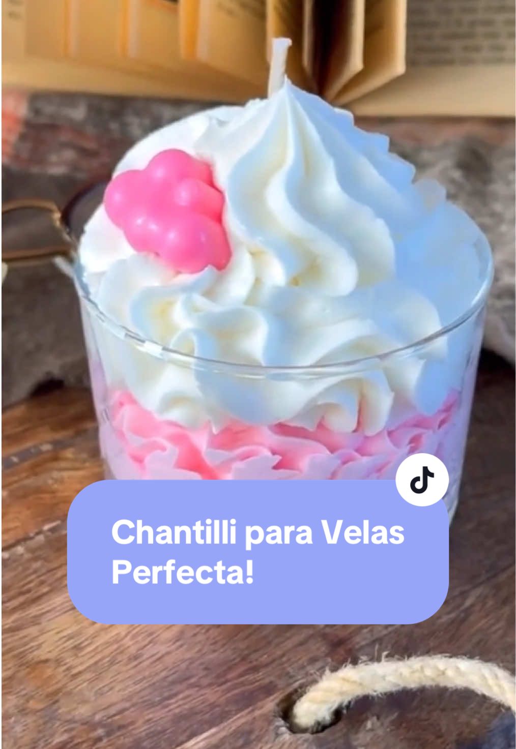 ¡La chantilly PERFECTA sí existe! ✨ Te enseño mis 3 secretos para que te quede siempre cremosa y espectacular. Si quieres aprender a hacer velas desde cero, comenta 