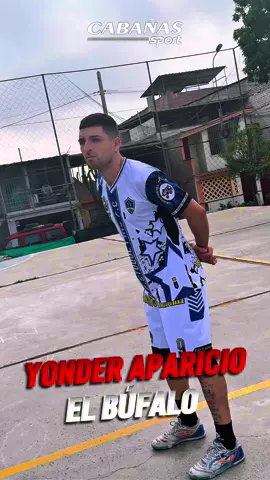 Delantero neto golazo del búfalo #YONDERAPARICIO ⚽️  #futlbitocallejero #interdistrital #limaperu🇵🇪 #viraltiktok 