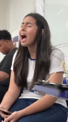 Minha cara no final é a melhor KAKAAKQKQKAKA,Ô INTERNET ABENÇOADAAAA😆  #fyp #morada #etudosobrevoce #escola #cover 