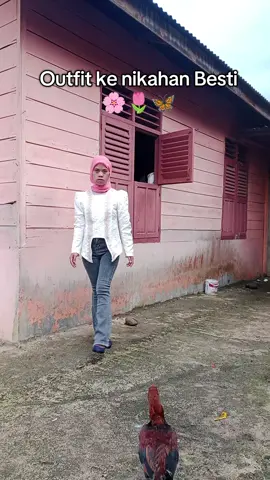 Besti gua pasti senang banget liat gua datang tiba tiba-tiba.  #kutubaru #cutbrayjeans #kebayakutubaru #nikahanbestie #outfitideas 