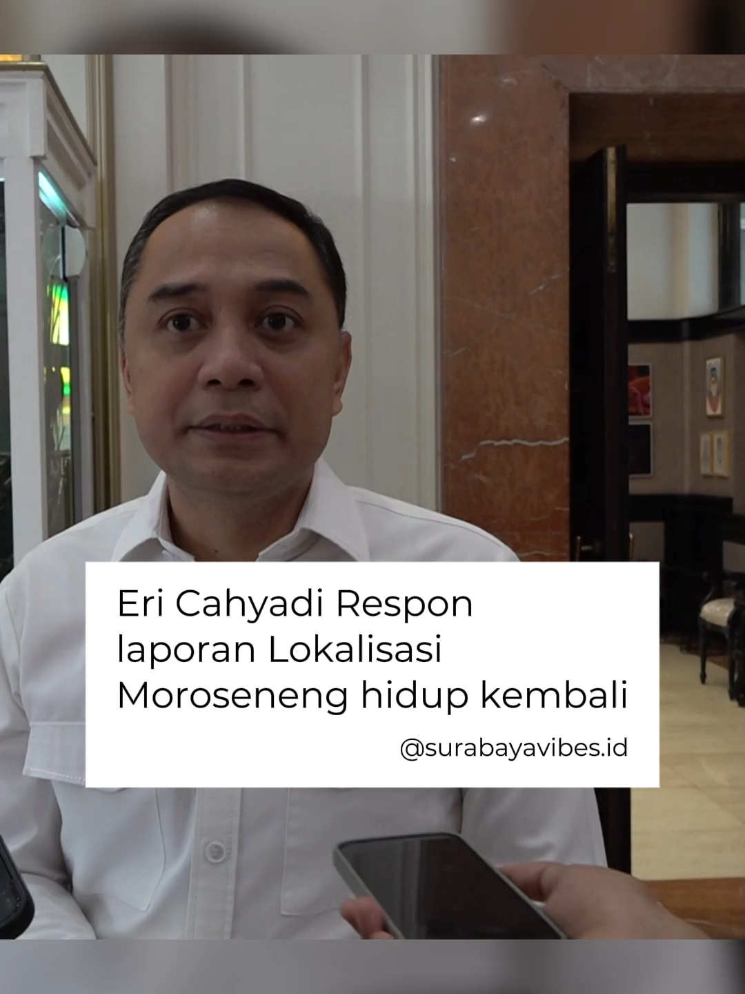 Pemkot Surabaya Gandeng Tokoh Masyarakat, Lakukan Pengawasan Ketat Cegah Praktik Prostitusi Terselubung di Moroseneng  Pemerintah Kota (Pemkot) Surabaya memperketat pengawasan terhadap kawasan eks lokalisasi Moroseneng menyusul adanya dugaan praktik prostitusi ilegal. Oleh karena itu, Wali Kota Surabaya, Eri Cahyadi mengajak seluruh tokoh dan warga sekitar untuk bergotong royong menjalankan pengawasan ketat (waskat) demi menjaga kawasan tersebut dari dugaan aktivitas terselubung. Wali Kota Eri Cahyadi menjelaskan bahwa Pemkot Surabaya telah melakukan penjagaan rutin di kawasan tersebut. Petugas disiagakan disetiap pos yang dibuat di beberapa titik di wilayah eks lokalisasi Moroseneng. #surabaya #ericahyadi #fypシ゚ #fypシ゚viral🖤tiktok #moroseneng