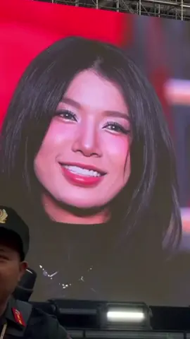 LYHAN on the big screen  #LYHAN #emxinhsayhiconcert  #🇻🇳 #FYP 