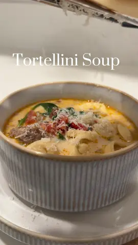 The soup series continues, a 30 minute Tortellini soup 🫶🏼😮‍💨 RECIPE👇🏽 1 lbs mild Italian sausage  1 box of cheese tortellini  1 box of chicken or vegetable broth  1 cup heavy cream  1 can of roasted diced tomatoes  2 garlic cloves  1/4 cup onion  1-2 cups spinach  Fresh basil  1/2 cup of freshly grated Parmesan cheese  Season Italian sausage with  1 tbsp garlic  1 tbsp pepper  1 tsp salt  Season soup: 1 tbsp chicken bouillon  Adjust salt if needed after you add heavy cream *add tortellini & spinach towards the end and cook according to to packaging instructions (Usually 3-5 mins)  #tortellinisoup #tortellini #fallsouprecipe #EasyRecipes 