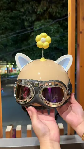 Mũ bảo hiểm tai mèo xinh yêu ❤️🥰#nonbaohiem #mubaohiemgiare #xuhuong #mubaohiemkinhphicong #mubaohiemtaimeo 