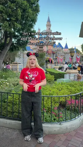 Disneyland girl through and through (with a disneyland fit) (and lots of snack) #disneyland #disneyoutfits #disneyfit #cringey #disneyadult 