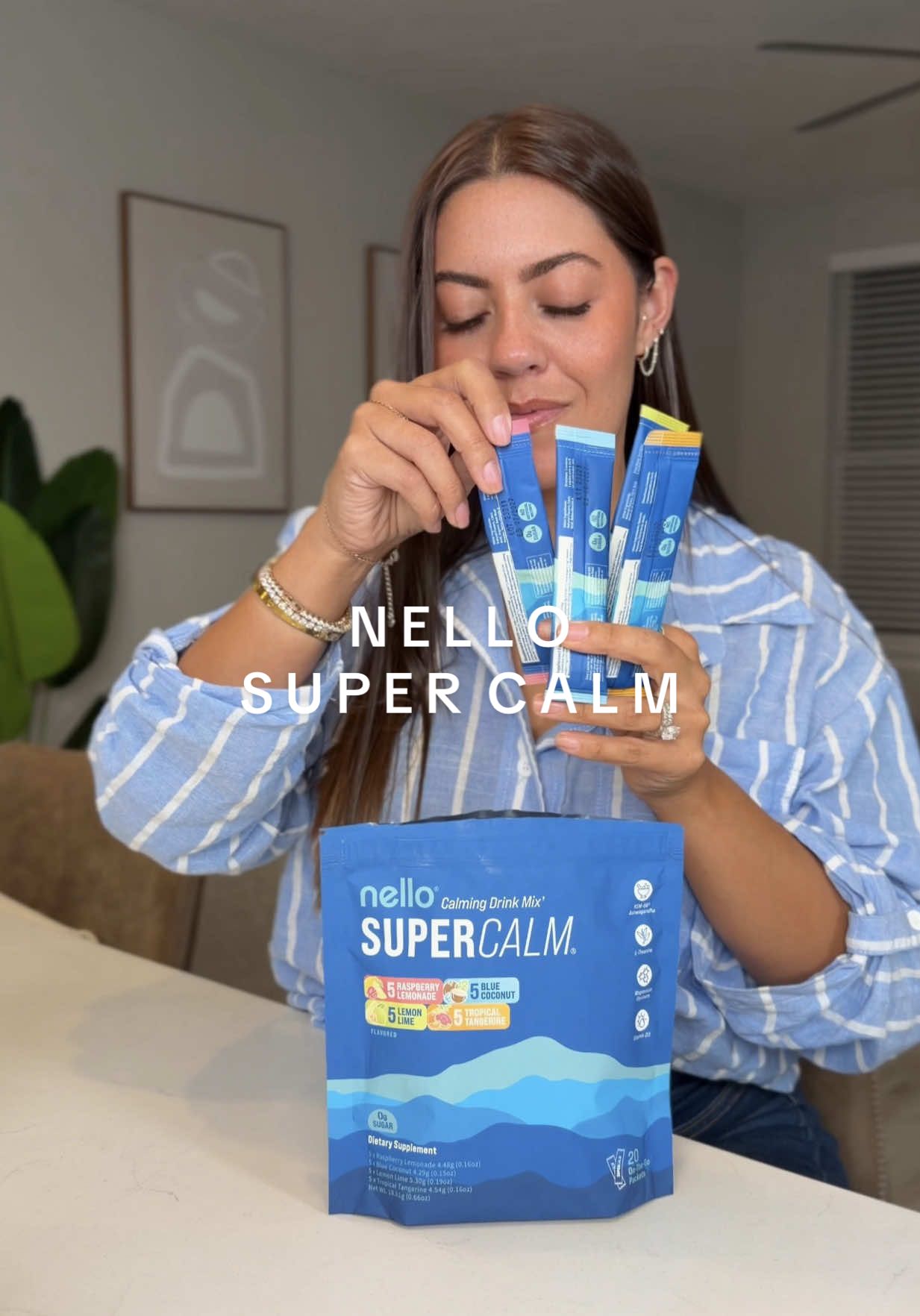 Si no lo estás tomando, no se que estás esperando 🫣 Te dejo el Variety Pack que trae los 4 sabores clásicos para que los pruebes 🍹Tropical Tangerine es mi favorito 🍊✨ #nello #nellosupercalm #cortisol #drinknello #tiktokshopcreatorpicks *results may vary *no tomar más de 2 al día *oferta limitada
