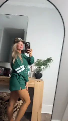 A two piece set that is cute & comfy…it’s a yes for me👏🏻@Dear-Lover Shop.US #comfyclothes #comfystyle #twopieceset #casualoutfits #OOTD 