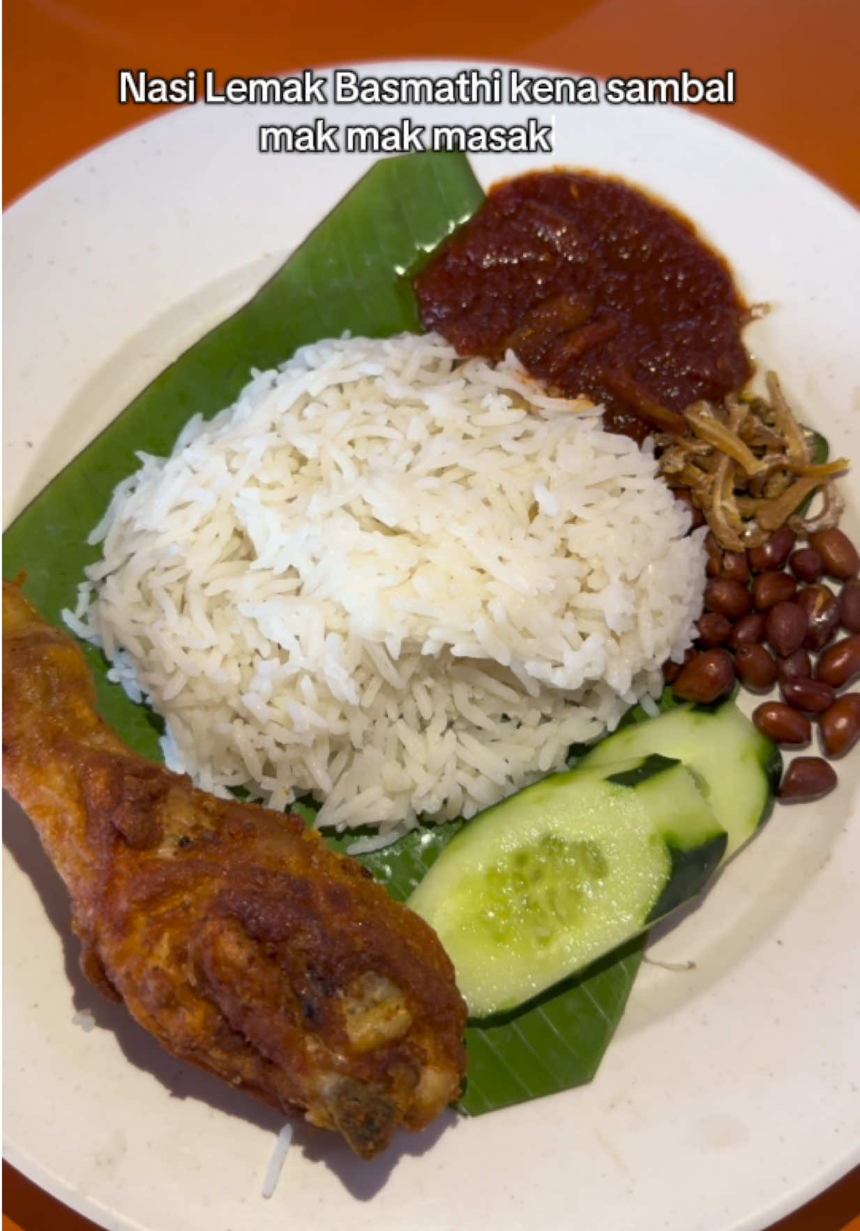 Orang BBU mesti tahu port ni 😎 Kalau tak pernah singgah… rugi tau 🫢☕️ 📍Restoran Pak Itam Mak Wa, 15, Jalan Padi Emas 4/3,  Pusat Bandar Tampoi,  81200 Johor Bahru,  Johor Darul Ta'zim Cuti : Jumaat Masa :7.30 am- 3.00 pm  #makansedapjohor #breakfastjohor #sarapanpagijohor #WarungKampung #foodhunterjoho 