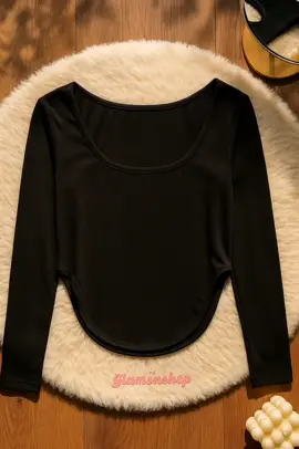 Simpel tapi classy!✨ Basic top dengan bahan halus dan potongan elegan yang bikin kamu tampil effortless tapi tetap chic. Cocok buat daily look, ngopi cantik, atau mix & match gaya minimalismu ☕🤍 #BasicTop #ootdinspo  #MinimalistStyle #dailyoutfit  #casualchic 