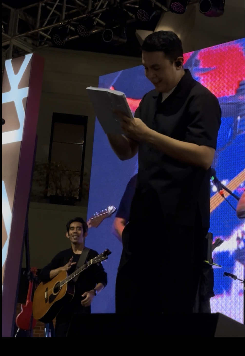 Pembimbing 1 : Bapak Muhamad Tulus 🫵🏻❤️ Ikhlas banget bimbingan tiap hari😭😭😭😭 #tulus #bimbinganskripsi #villagiooutlets 