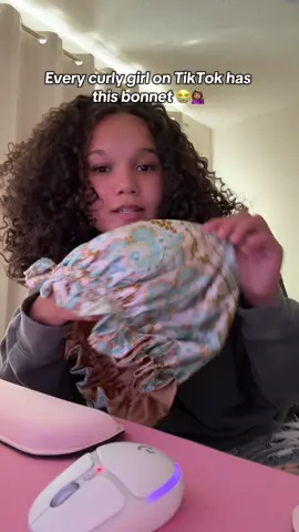 The Bounce Curl bonnet just restocked and it’s literally a must-have for curls ✨ every curly hair influencer uses this one 👏 keeps your curls fresh and frizz-free overnight 💕 #tiktokshopblackfriday #bouncecurl #curlyhairroutine #hairtok #bonnetlife 