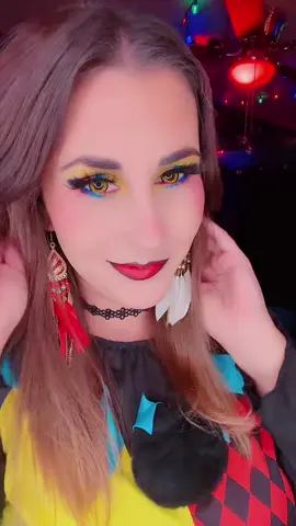 This was so fun to create !!! Happy October !! #halloweentransition #october2025 #makeup #halloween2025 #spookyseason 