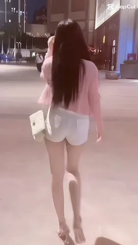 Khoảng trống có thể lấp đầy bằng những yêu thương,nhưng tổn thương thù chẳng bao giờ bù đắp được..!😊😊