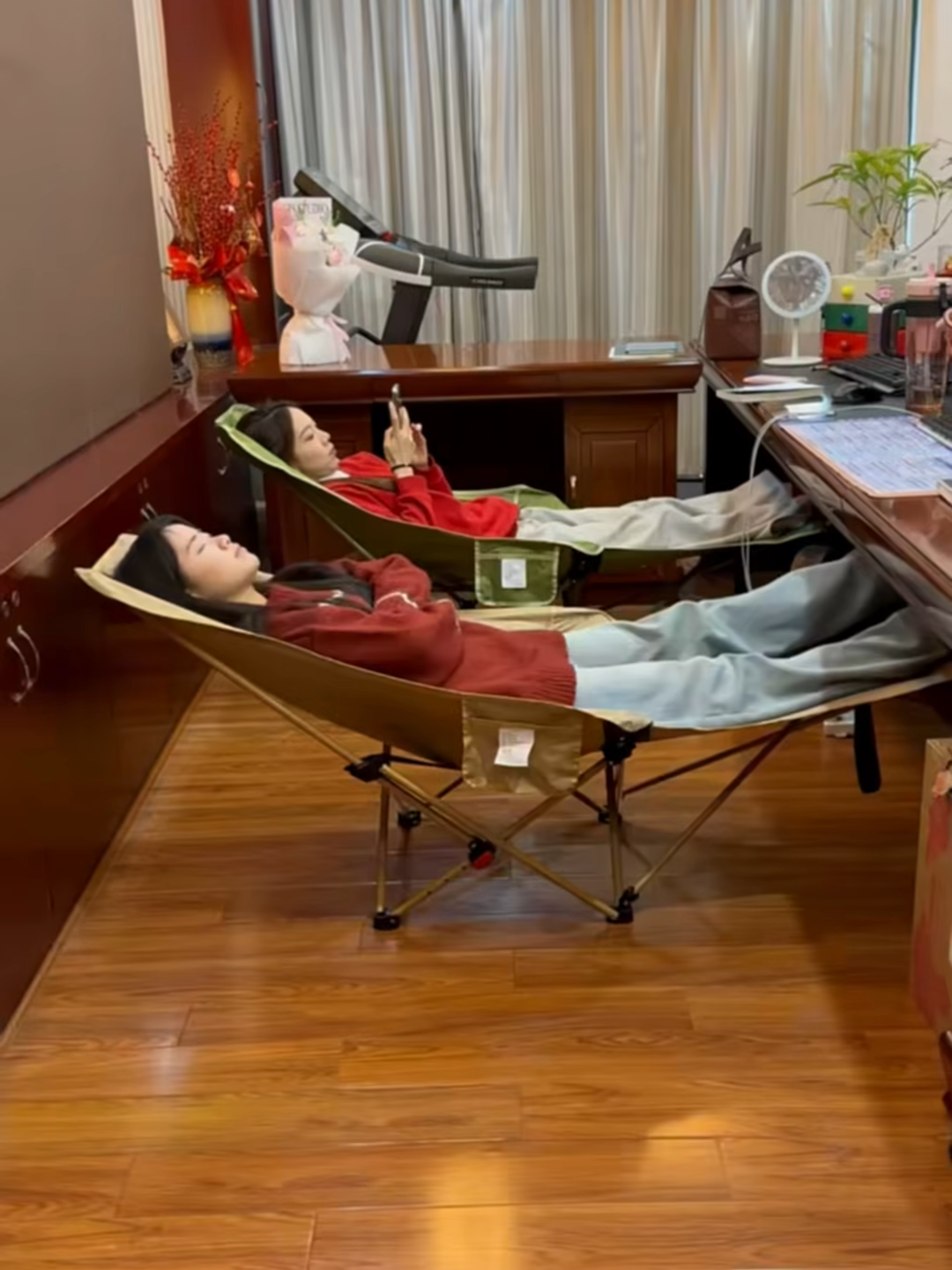 Ghế gấp gọn ngả lưng
