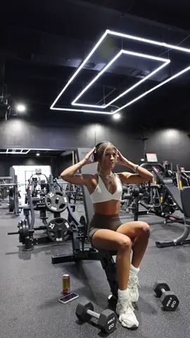 Shouldddder day :) #workoutroutine #shoulderworkout #fitnesstips #workout 