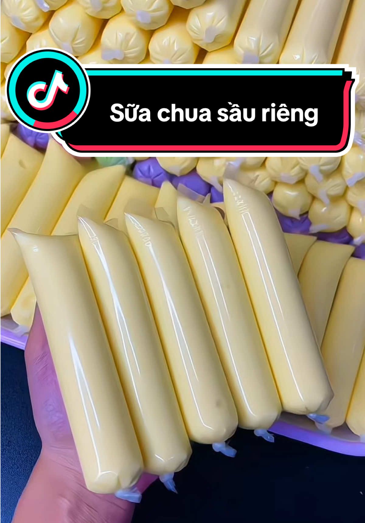 Buộc túi sữa chua sầu riêng #suachua #cachlamsuachua #suachuanhalam #suachuakinhdoanh #saurieng 
