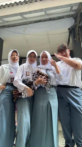 Agit dipaksa nikah 