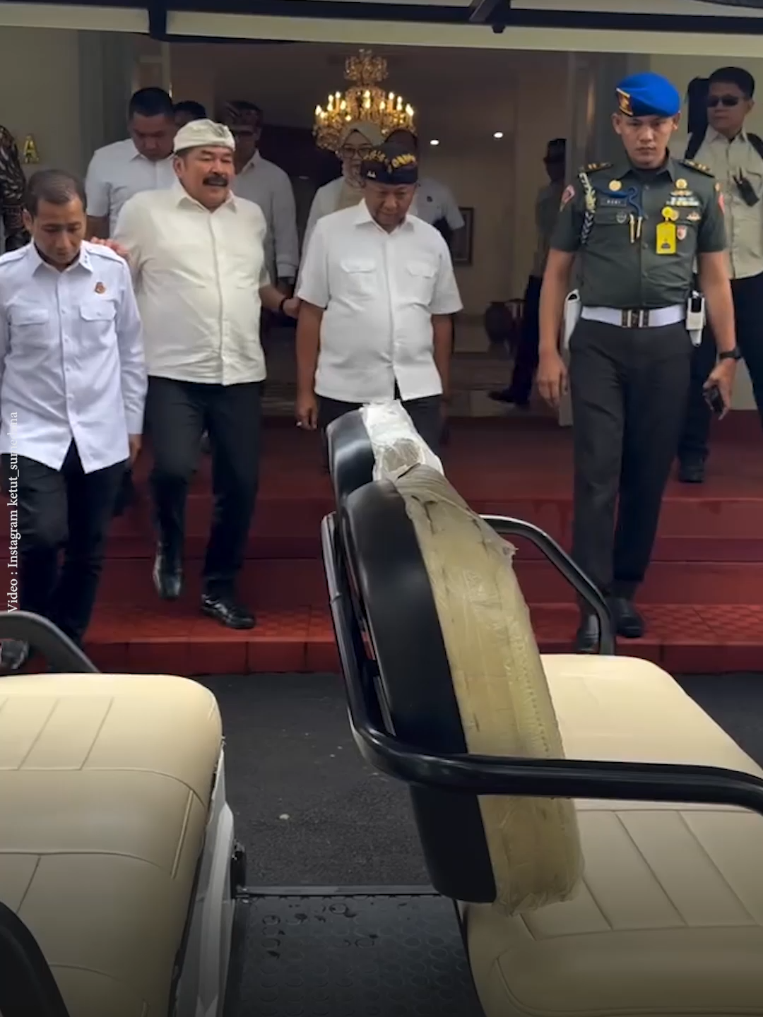 Kajati Bali I Ketut Sumedana Dimutasi Mutasi besar-besaran di tingkat Kepala Kejaksaan Tinggi dilakukan Jaksa Agung ST Burhanuddin, berimbas pada jabatan Kepala Kejaksaan Tinggi (Kejati) Bali, Ketut Sumedana. Sumber : Balipost.com #kajatibali #kejatibali #kejaksaan