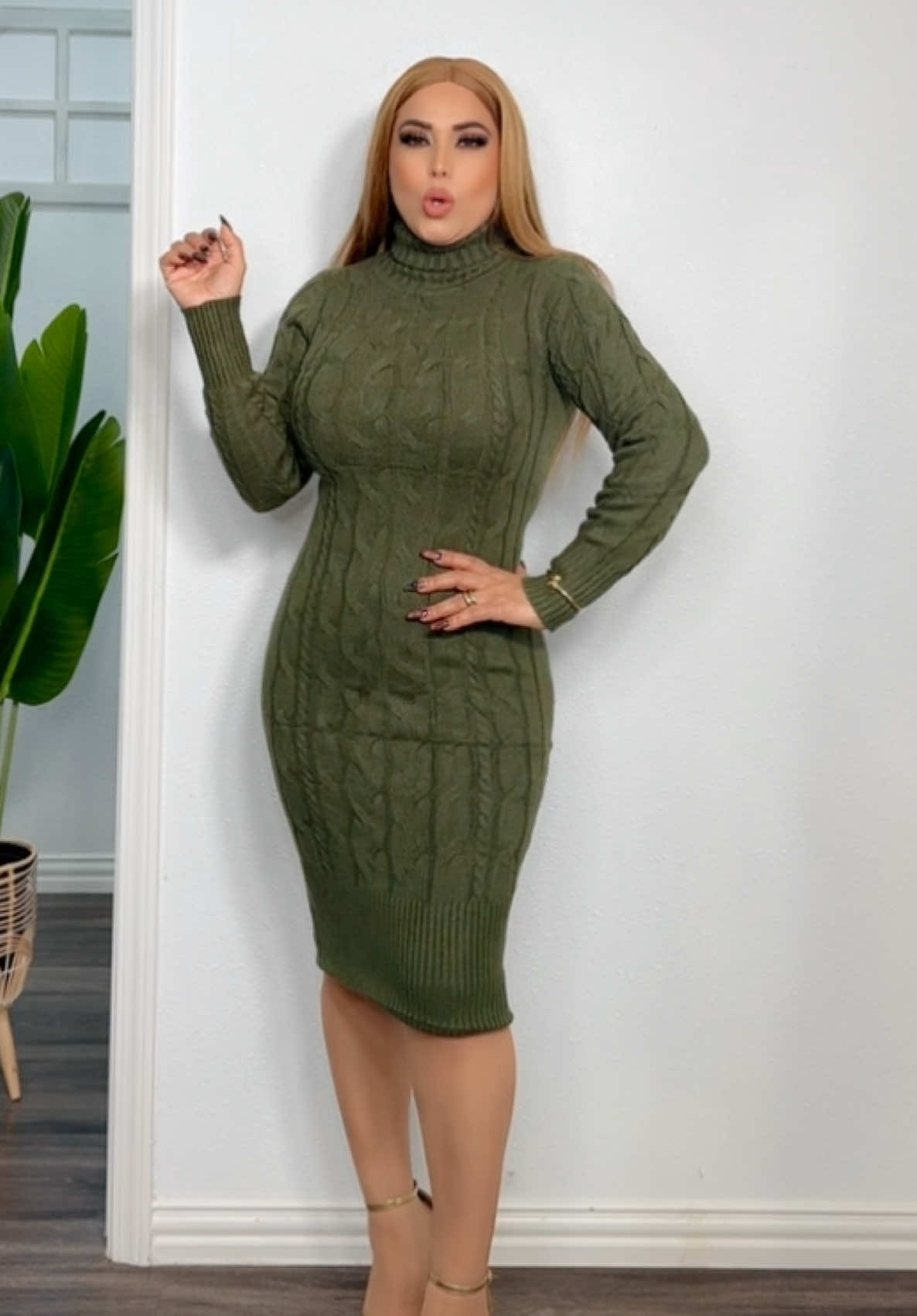 Womens Long Sleeve Turtleneck. 