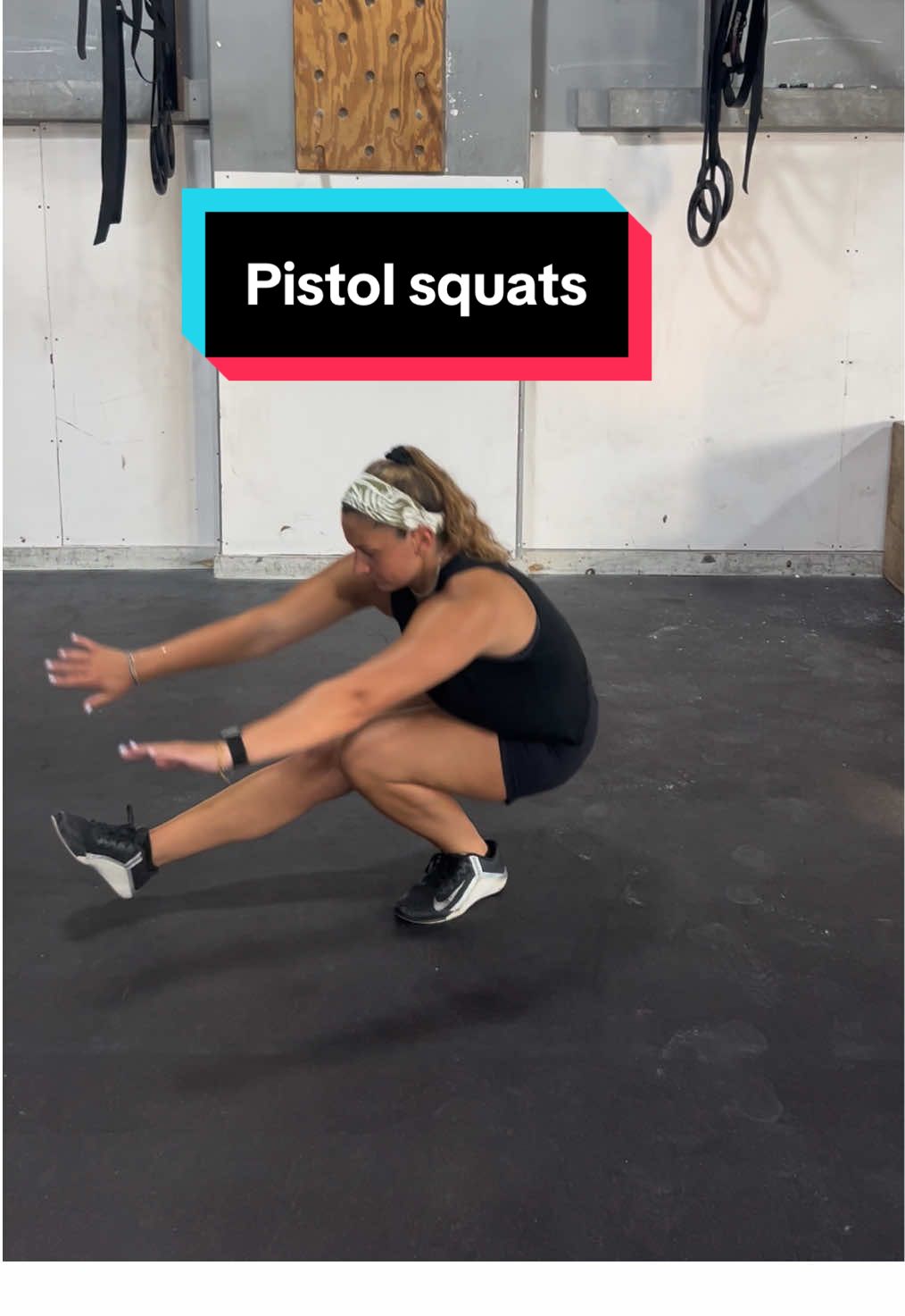 Single-leg strength on another level!  Pistol squats are tough, but they fire up quads, glutes, and hamstrings while improving balance and stability. ✅ Builds unilateral leg strength ✅ Improves balance and coordination ✅ Strengthens ankles and knees ✅ Great progression for advanced leg work Try assisted versions or hold onto a support to start, control is everything 💪 #pistolsquat #singlelegstrength #legday #functionaltraining #volpefit 