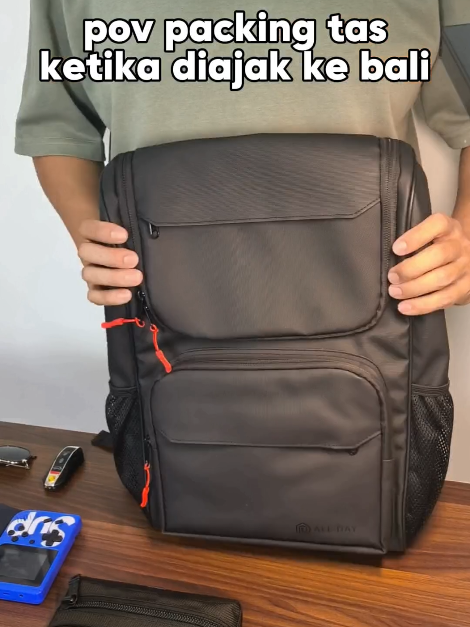 Siap 24/7 kalau diajak ke Bali guys 😎😎😎 #ranselkerja #BackpackKeren #tasranselpria #backpackpria #alldaybackpack 