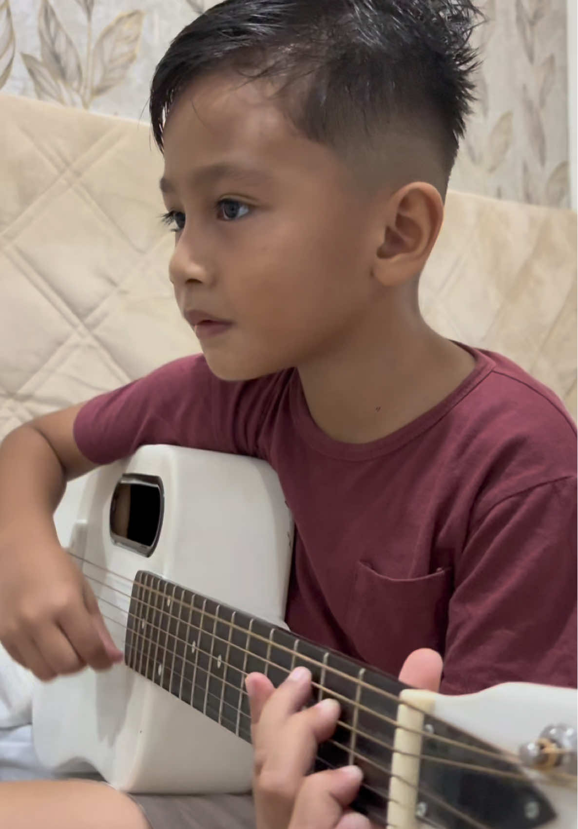 Lagi flu🤧#sudahiperihini #dmasiv #gitar #gitarcover #gitarakustik 