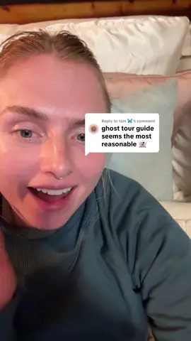 Replying to @tam 🦋 #greenscreen job market so tough i’m gonna be a tour guide 