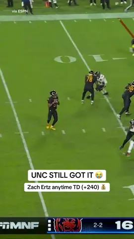 Zach Ertz TD bettors love it 💰 #zachertz #commanders #bears #nfl #nflbetting 