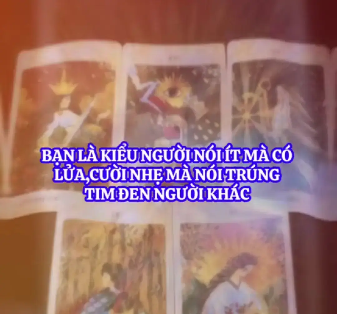 • THÔNG ĐIỆP: • Người đang xem trải bài này, cái khí của bạn ko phải dạng “hiền lành dễ thương” kiểu ai nói gì cũng cười. Mà là kiểu bình tĩnh nhưng biết rõ giới hạn của mình, mềm vừa đủ để ko gãy, và cứng đúng lúc để ko ai leo đầu cưỡi cổ. • Cái miệng của bạn, tưởng chừng “ko nên thân” thật ra là cái khiên, ko phải cái d.a.o. Bạn chẳng thích đôi co, nhưng khi ai đó cố tình “chọc trúng dây thần kinh nhạy cảm”, thì bạn phản ứng như tia lửa xẹt qua dầu, nhanh gọn và cháy rực. Ko phải vì nóng tính, mà vì bạn ghét cảm giác bị xem thường. Ghét kiểu người nghĩ bạn dễ bắt nạt chỉ vì bạn hay cười, hay nhường. • Bạn ko phải người thảo mai, vì bạn hiểu lời nói có sức nặng. Nên mỗi câu bạn nói ra, dù nhẹ nhàng, đều có ý nghĩa. Bạn biết cách lựa từ sao cho “vừa lòng nhau” khi cần, nhưng tuyệt đối ko hạ mình. Bạn ko giả vờ để được thương, cũng chẳng nịnh để được yên. Với bạn, tôn trọng là thứ đến từ sự chân thành, chứ ko phải đóng vai. • Thật ra, cái khí mạnh trong bạn ko tự nhiên mà có. Nó được rèn từ những vết xước mà ít ai thấy. Bạn từng hiền, từng nhường nhịn, từng nghĩ rằng chỉ cần đối tốt thì sẽ được đối tốt lại. Nhưng đời ko chiều lòng người như thế. Có những lúc bạn bị hiểu lầm, bị nói sai, bị tổn thương chỉ vì bạn ko chịu nói ra. Và chính những lần ấy đã dạy bạn rằng: đôi khi im lặng là t.ự s.á.t, nên bạn học cách lên tiếng để bảo vệ mình. • Bạn ko cần ai dạy cách đứng dậy sau cú ngã, bởi bạn đã quá quen với việc tự lau nước mắt, tự vực mình dậy và tiếp tục bước đi như chưa từng đổ vỡ. Nhưng sâu trong ánh mắt ấy, vẫn có 1 phần tâm hồn rất ấm áp, phần mong được ai đó thấu hiểu, ko phải để cứu rỗi, mà để cùng bước cạnh.  • Nhiều người nghĩ bạn “khó gần”, “lạnh lùng” hay “thẳng thắn quá mức”. Nhưng thật ra, bạn chỉ chọn ko phí năng lượng vào những MQH nửa vời. Bạn quan sát rất kỹ, nghe rất sâu, và cảm nhận được nhiều hơn những gì bạn nói ra. Đôi khi chỉ 1 ánh nhìn, bạn đã hiểu hết lòng người đối diện. • Bạn sống có nguyên tắc, có ranh giới, và bạn ko thích ai vượt qua giới hạn đó. Ko phải vì bạn tự cao, mà vì bạn từng trải qua đủ nhiều để biết, ai ko biết tôn trọng ranh giới của bạn, thì cũng ko thật lòng với bạn. • Thế giới của bạn có trật tự riêng, có nhịp điệu riêng. Bạn chọn ai bước vào, cũng như chọn ai phải rời đi. Ko ồn ào, ko kịch tính, chỉ là 1 cú đóng cửa nhẹ nhàng và im lặng đến mức người kia ko kịp nhận ra rằng, họ đã mất 1 người ko dễ tìm lại. • Vũ trụ nhìn thấy rõ điều đó trong bạn, 1 tâm hồn có lửa nhưng biết điều tiết, 1 chiến binh đã đi qua bão và giờ chỉ muốn bình yên mà ko phải đánh đổi. Bạn ko muốn chứng minh điều gì nữa. Bạn chỉ cần được là chính mình, đúng với bản chất mạnh mẽ mà vẫn sâu sắc, gai góc mà vẫn nhân hậu. • Bạn ra ngoài đời mang năng lượng khiến người khác dè chừng, ko phải vì bạn hung hăng, mà vì bạn có khí chất của người biết rõ giá trị bản thân. Bạn ko cần phải to tiếng để thể hiện quyền lực, chỉ cần ánh mắt và sự điềm tĩnh của bạn cũng đủ khiến người khác biết rằng: bạn là kiểu người “thà ko động vào ai, chứ đừng ai dại mà động vào tôi.” • Thật ra, bên trong bạn vẫn có phần mềm mại, biết thương, biết lo, biết chở che cho người mình quý. Nhưng bạn ko dễ mở lòng, vì bạn từng học được bài học rằng “sự tốt bụng mà đặt sai chỗ, đôi khi là tự đ.à.o m.ộ cho mình.” Thế nên, nếu ai đủ may mắn để bạn thật lòng, họ sẽ thấy bạn ko chỉ mạnh mẽ, mà còn ấm áp, trung thành và sống rất thật. Còn nếu ai đó chọn cách thử thách bạn bằng sự giả tạo, họ chỉ đang tự chuốc lấy 1 bài học về việc đừng xem thường người trông có vẻ bình thường, nhưng nội tâm như lửa đang chờ bùng cháy. • Nếu bạn đã đọc đến đây, nghĩa là linh hồn bạn sẵn sàng đối diện với chính mình. Sẵn sàng bước qua những lớp vỏ mạnh mẽ để chạm lại với trái tim thật sự bên trong, nơi vẫn còn niềm tin, tình cảm, và ánh sáng dịu dàng chưa từng mất đi. Fl mình - hoan hỉ đón nhận thông điệp nha tình yêu 🥰🥰