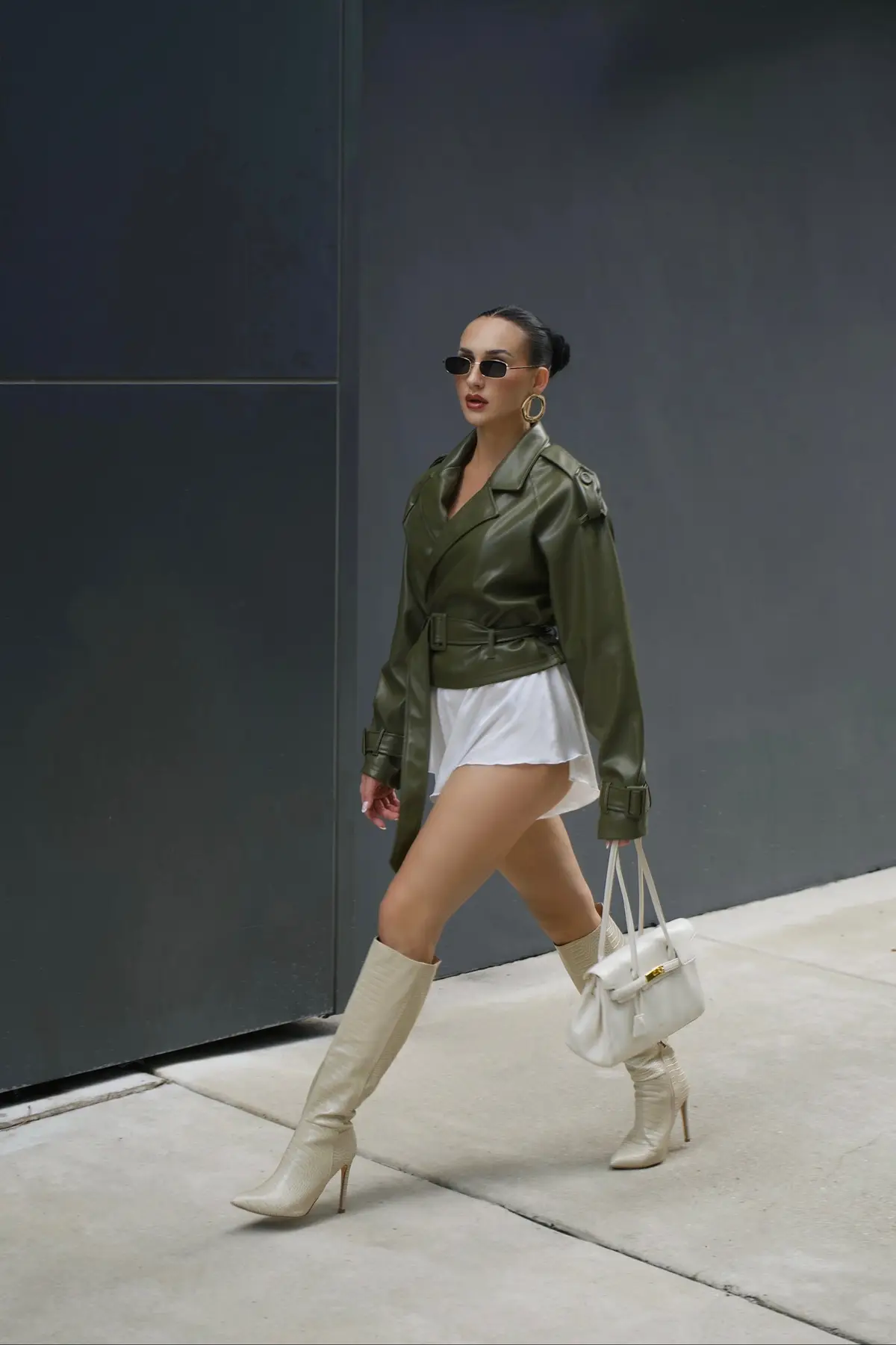 Olive this outfit a lot 🫒🍸 #autumnfashion #olivegreenoutfits #olivejacket #fallfashion #falltrends     