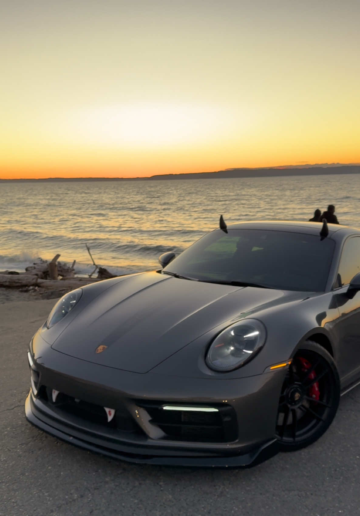 Waves 🌊 #porsche911 #car #viral #gt3rs #scenicdrive 