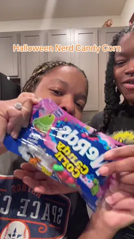 Trying Nerds Candy Corn 🌽🍭🎃  It’s pretty good, y’all go try it!! #nerds #candycorn #candy #candyreview #candytok
