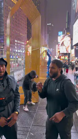 WE OUTSIDE GOING CRAZY AGAIN 🤣🤣🤣🤣 . . . . . . #giddyleftytv #trending #explore #comedy #funny           