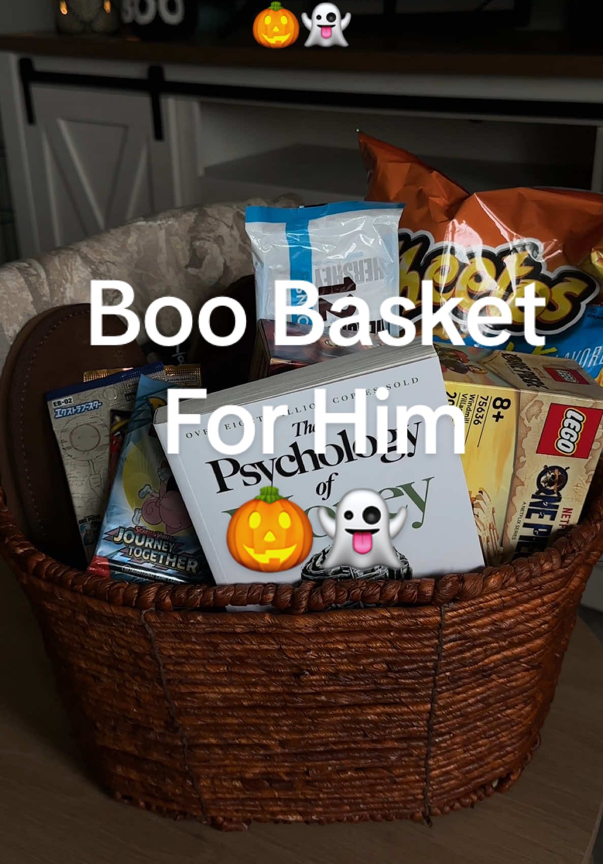 Let’s make a boo basket for my husbands birthday 🤭🎃✨  #boobasketideas #boobasket #pumpkinseason #giftforhim #giftideas @flow.n.forge🫶🏼