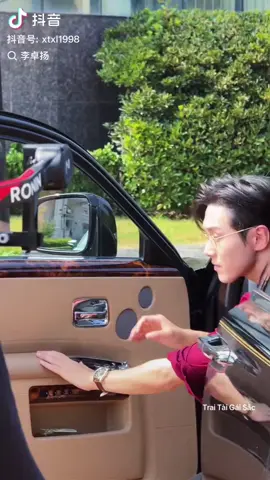 Nhan sắc này chỉ thích hợp làm chồng của riêng em thôi 🥰🥰🥰 #lýtrácdương #lizhuoyang #李卓扬 #viral #fyp 