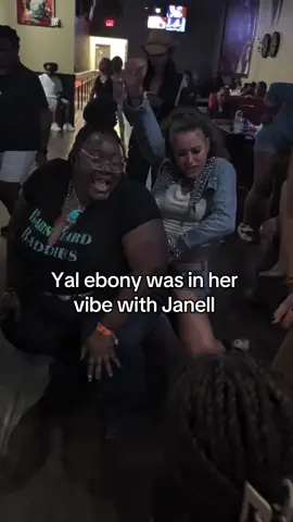 Lmfao bruh that’s what happens when the crown apple get to ya lol #fun #dance #goodtimes #greatpeople #enjoyinglife 