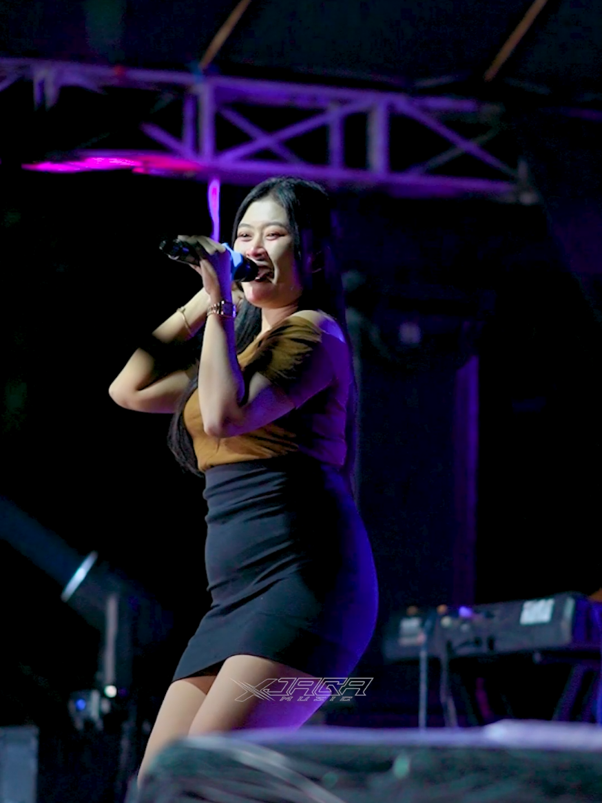🗣️ : Sido nyusol pora, aku wes setengah jam nek kene... #xjagamusic #orkesdemak #dangdutdemak #orkessemarang #dangdutsemarang 