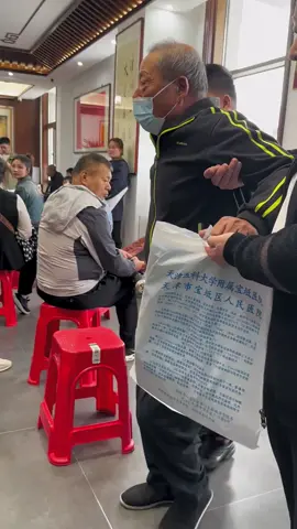 Điều trị đau cơ xương khớp,cột sống,thần kinh toạ,thoát vị đĩa đệm,đau lưng#michael_nguyen_official #8phuongphapxoabopJinmen #yhoccotruyentrunghoa #thoaihoacotsong #dieutricoxuongkhoptrungquoc 