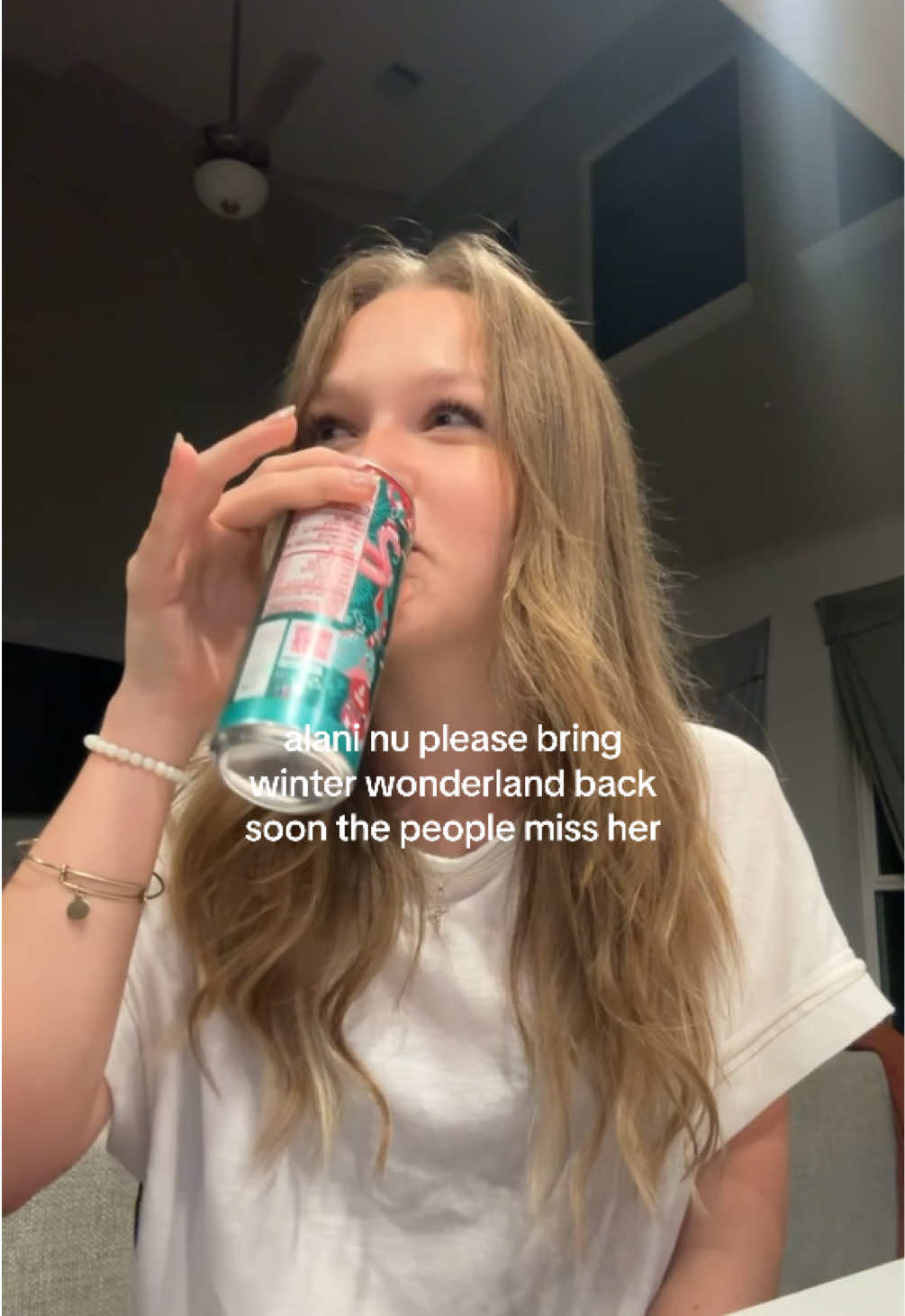 just give us a hint that she's not gone for good @Alani Nutrition #fyp #alaninu #viral #BookTok #taylorswift 
