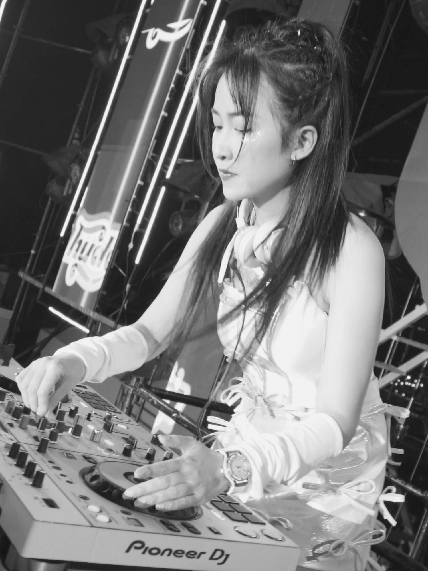 Hình ảnh chỉ mang tính chất minh họa 11 #acventertainment #aviciiiacv #hautruong #themen