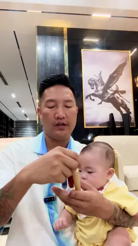 cô chú ủng hộ