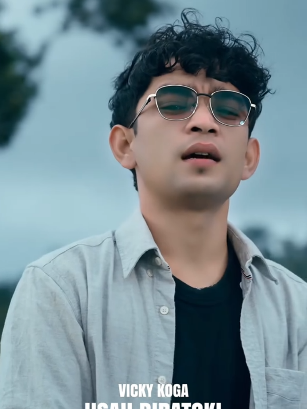 Siap lagu baru Vicky Koga akan meluncur dengan segera 🫡 #vickykoga #usahdiratoki #laguminang #fyp #fyppppppppppppppppppppppp 