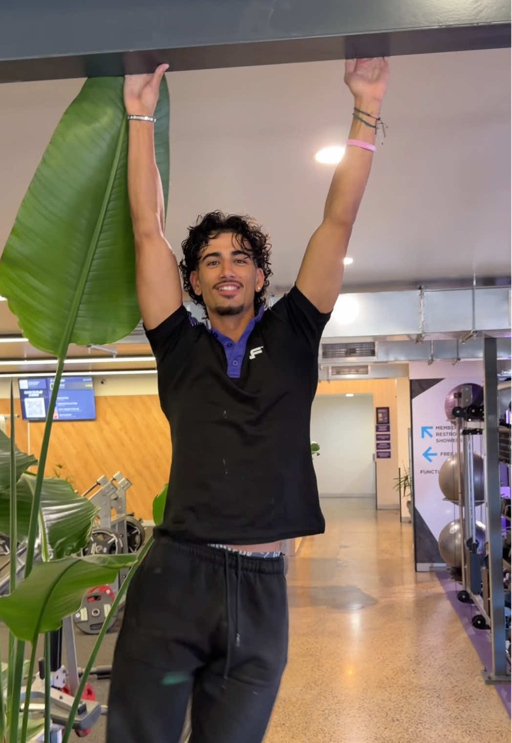 Anytime fitness happs 🤣 #anytimefitness #gym #trend #fyp #blowthisup 