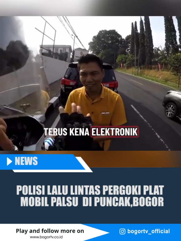 Seorang pengendara mobil di Jalur Puncak, Bogor, kepergok oleh petugas Kepolisian memakai pelat nomor palsu untuk menghindari aturan ganjil genap.   🎥 Video/dulyanil771 #puncak #puncakbogor  #news #bogortv 